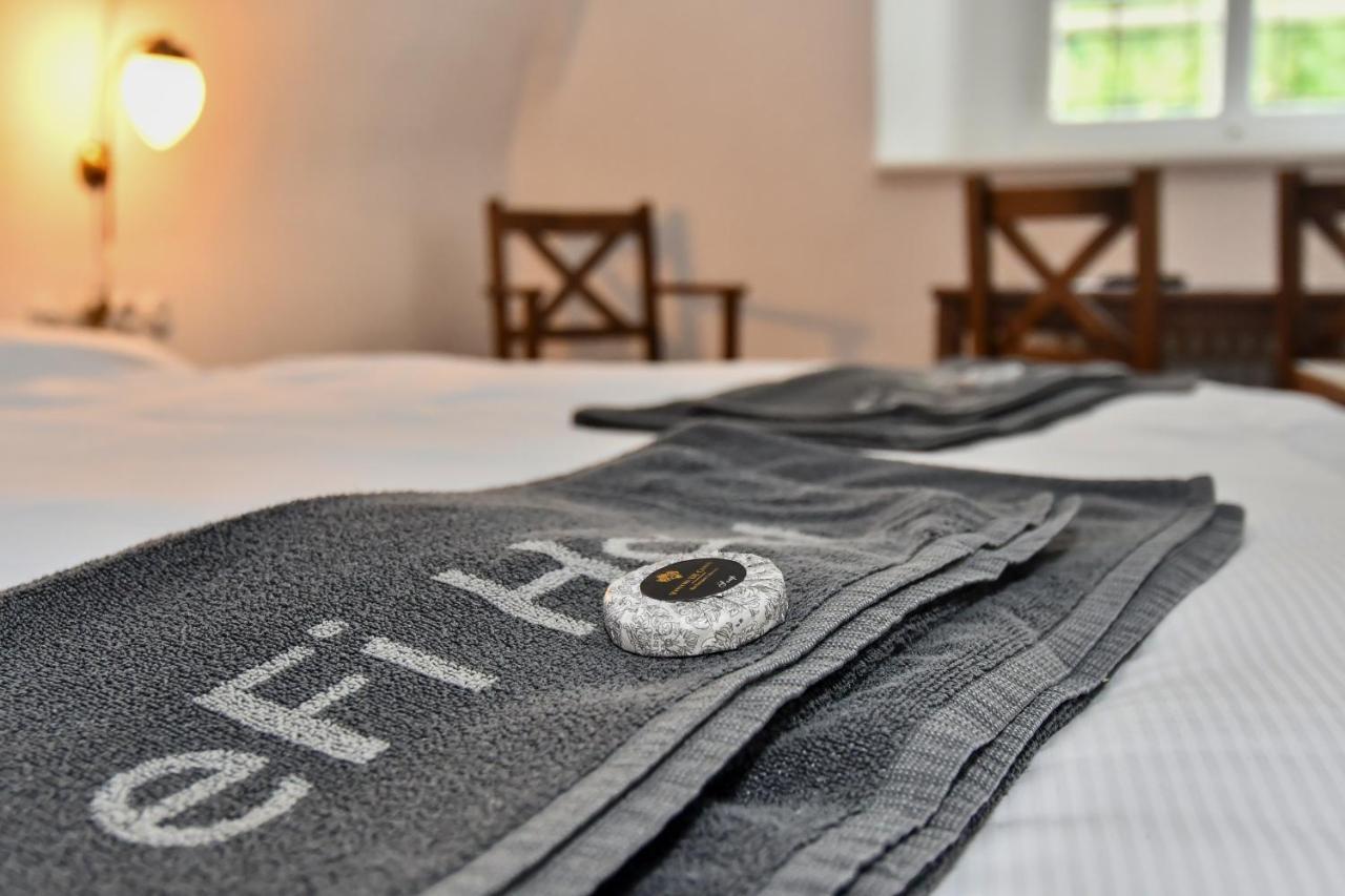 Zamek Racice Hotel Eksteriør billede